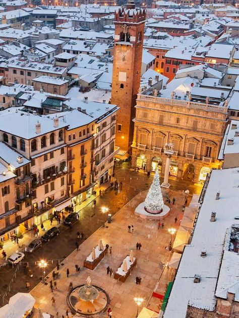 The Best Things to Do in Verona at Christmas 2024 Verona Italy Food, Verona Italy Aesthetic, Italy Winter, Aesthetic Italy, Christmas In Italy, Italy Food, Verona Italy, Italy Trip, Italy Aesthetic