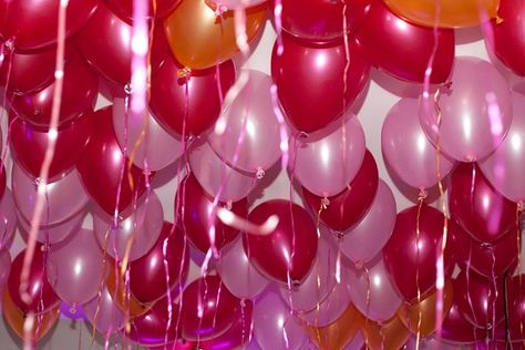 Dark Pink Balloons, Pink And Red Balloon Decorations, Pink Red Balloons, Pink And Red Balloons, Pink And Red Decorations, Pink And Orange Balloons, Pink And Red Party Decorations, Red And Pink Birthday Theme, Red And Pink Birthday