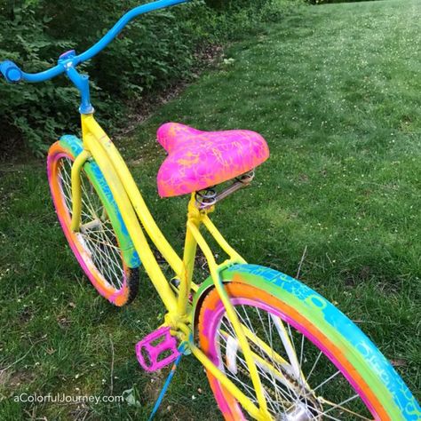 Bicycle Paint Job Ideas Diy, Bike Crochet, Decorated Bike, Painted Bicycle, Bicycle Paint Job, Bike Restoration, Paint Bike, Bicycle Diy, Art Fundraiser