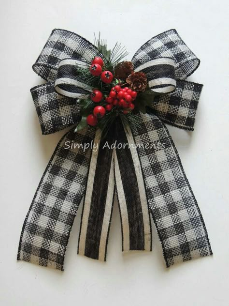 Diy Wreath Bow, Christmas Bows Diy, Door Bow, Lantern Swag, Homemade Bows, Bows Diy Ribbon, Gift Bow, Diy Christmas Wreaths, Ribbon Art