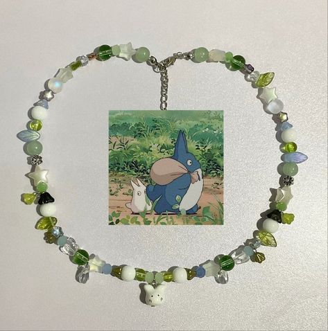 Beaded Anime Jewelry, Studio Ghibli Beaded Bracelet, Neackles Diy, Ghibli Bracelet, Pretty Beaded Jewelry, Funky Necklace, Anime Jewelry, Indie Jewelry, Diy Jewelry Unique