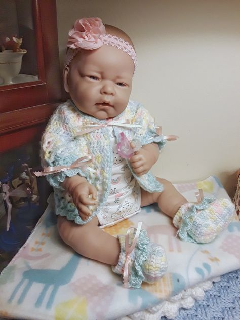 Special edition Berenguer doll "Ethel"⚘ Berenguer Dolls, Real Looking Baby Dolls, Real Life Baby Dolls, Baby Dolls, Real Life, Baby Face, Dolls, Quick Saves