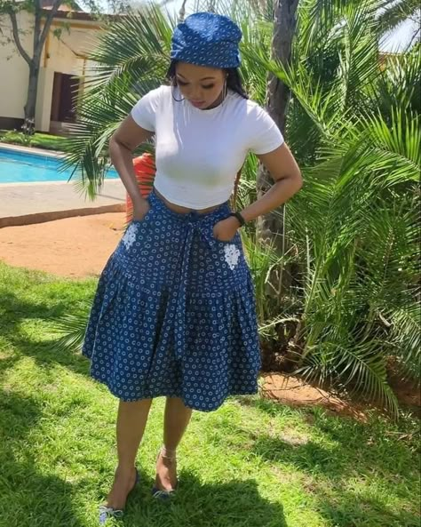 Modern Tswana Traditional Dresses, Seshweshwe Skirts, 1970s Fashion Women Dresses, Shweshwe Skirts, Sotho Traditional Attire, Makoti Outfits, Seshoeshoe Designs, Setswana Traditional Dresses, Lobola Outfits