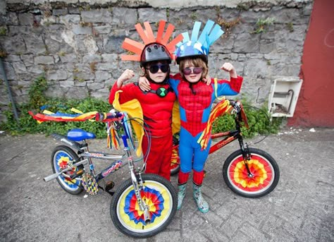 Bike Parade Cycle Decoration Ideas, Kids Bike Decorating, Bike Decorating Ideas, Rodeo Decorations, Bike Parade, Parade Float Ideas, Bike Decorations, Boy Bike, 4th Of July Parade