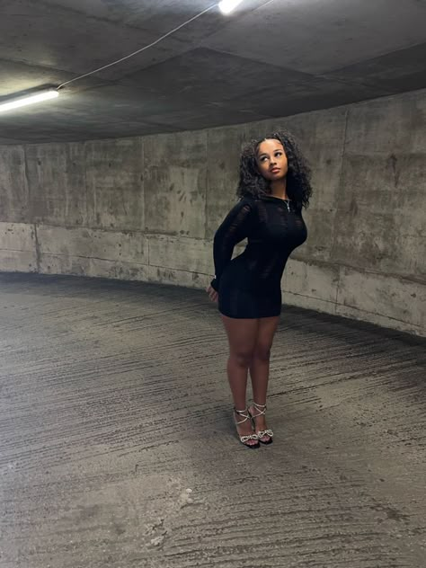 Black Car Photoshoot, Car Park Pictures Instagram, Poses In Parking Garage, Poses For Pictures Black Women, Garage Pictures Instagram, Garage Poses, Skirt Poses, Modeling 101, Parking Garage Pictures