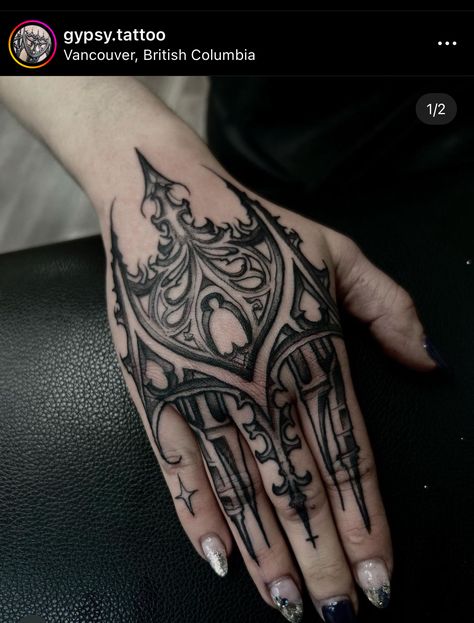 Goth Men Tattoo, Neo Tribalism Tattoo Hand, Gothic Hand Tattoos For Women, Gothic Stomach Tattoo, Full Hand Tattoos For Women Unique, Goth Hand Tattoos, Gothic Hand Tattoo, Victorian Gothic Tattoo Ideas, Fingers Tattoos