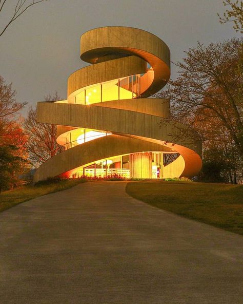 Ribbon Chapel, Organic Architecture Design, Organic Architecture, Amazing Architecture, Baby Pictures, Happily Ever After, Interior Architecture, Sydney Opera House