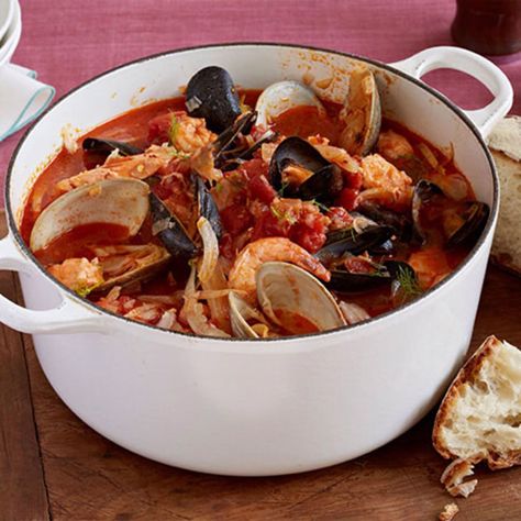 Cioppino Recipe, Giada Recipes, Seafood Stew, Seafood Soup, Giada De Laurentiis, Chicken And Vegetables, Seafood Dishes, Food Network, Sans Gluten