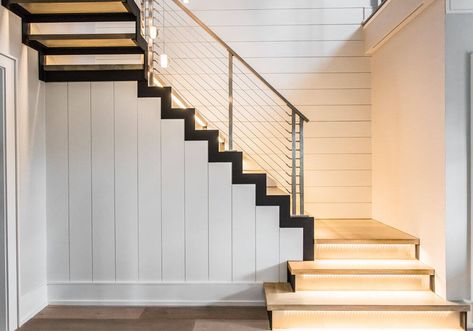 Types of stairs - Advantages & Disadvantages. U Shaped Stairs, L Shaped Stairs, Glass Staircase Railing, U Shaped Staircase, Stair Plan, Modern Stair Railing, Types Of Stairs, Stair Banister, Stainless Steel Railing