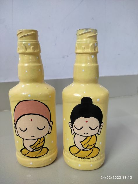 Painting On Small Glass Bottles, Buddha Bottle Painting, Small Glass Bottles Art, Aesthetic Bottle Painting, Cup Decoration Ideas, Easter Bottle Crafts, Diy Photo Frame Cardboard, Bottle Paintings, School File