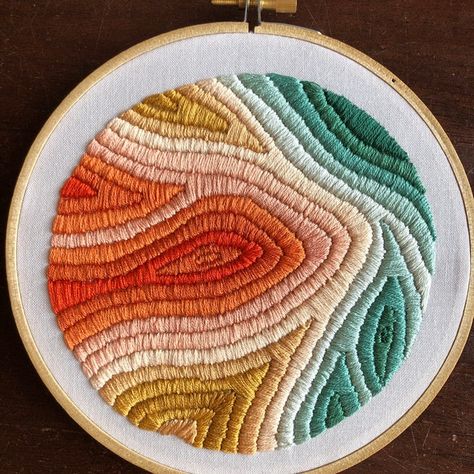 Marbled Embroidery, Diy Embroidery Crafts, Punch Needling, Punch Ideas, Beginner Embroidery, Textile Art Embroidery, Abstract Embroidery, Creative Textiles, Embroidery Template