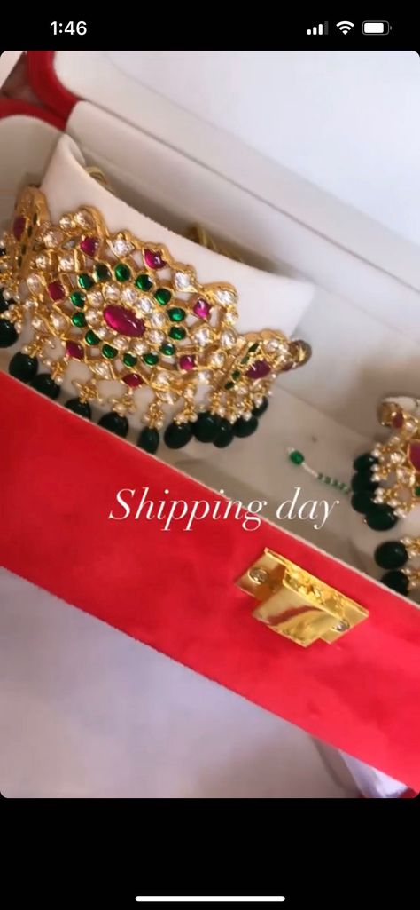 Bajubandh Design Gold Rajputi, Bajubandh Design Gold, Baby Jewelry Gold, Wedding Jewellery Designs, Rajputi Jewellery, Rajputi Dress, Bridal Jewellery Design, Bridal Jewelry Collection, Gold Jewelry Earrings