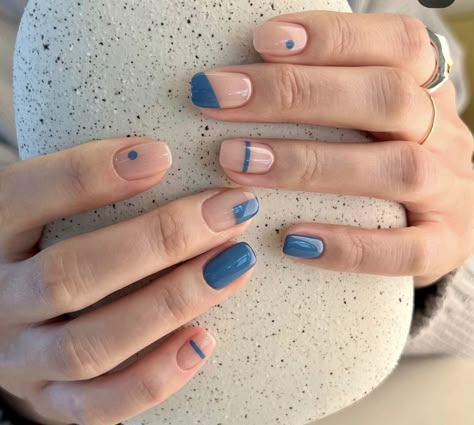 Cute Korean Nails, Negative Space Nail Art, Minimal Nails Art, Glitter Nails Acrylic, Negative Space Nails, Space Nails, Hippie Nails, Minimalist Nail Art, Korean Nails