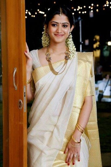 Top 25 Traditional South Indian Sarees भारतीय दुल्हन संबंधी, White Sari, Kasavu Saree, Indian Bridal Sarees, Kerala Saree, South Indian Sarees, Indian Look, White Saree, Indian Woman