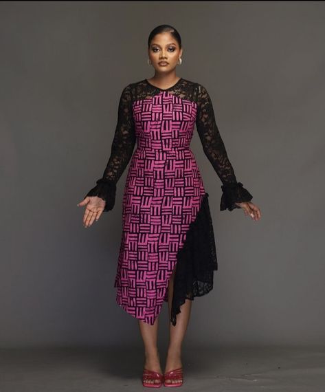 #ankarastyles #lace #asymmetric #woodin Midi Ankara Dress, Adire Styles, African Print Dresses For Women, Ankara Suit, Ankara Dress Designs, Nigerian Lace Styles Dress, Ankara Short Gown Styles, Modest Dresses Fashion, Dress Ankara