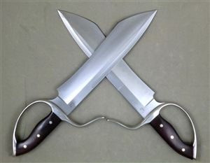 Wing Chun Butterfly Swords: RETRIBUTION v1 - Hamon - Sharp Butterfly Swords, Chinese Butterfly, Wing Chun Martial Arts, Butterfly Knife, Combat Art, Wing Chun, Bowie Knife, Cool Swords, Knife Making