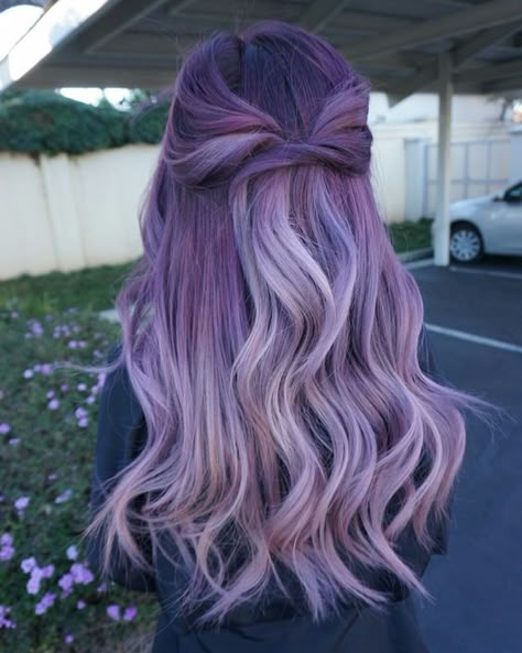 Exotic Hair Color, Pastel Purple Hair, Purple Hair Highlights, Lavender Hair Colors, Perfect Blonde Hair, Light Purple Hair, Purple Ombre Hair, Dyed Hair Purple, Korean Hair Color