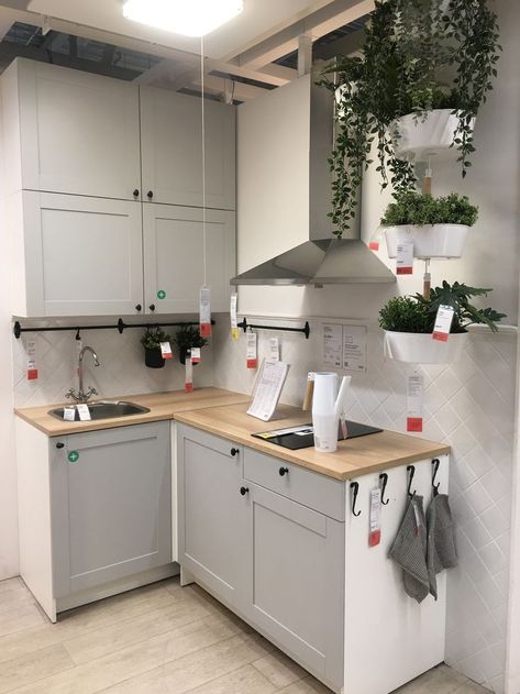 Corner Kitchen Design, Small Corner Kitchen, Kitchenette Design, Tiny Kitchen Design, Corner Kitchen, Simple Kitchen Design, Interior Design Kitchen Small, Desain Furnitur Modern, Small Apartment Design