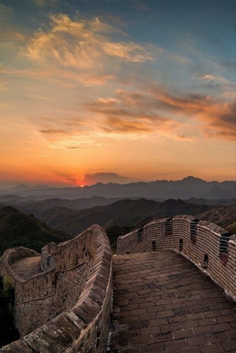 travel, travel guide, budget travel, travel abroad, travel guide, travel blog, travel blogger, travel tips, travel hacks, travel nomads, thrifty nomads, cheap travel, revenge tourism, tourism guide, tourist, budget tourist, tourist guide, travel aesthetic, travel photos, travel quotes, travel photography, dream destination, travel goals Chinese Wall, Great Wall Of China, Chongqing, China Travel, Great Wall, Dream Destinations, Image Hd, Places Around The World, Tibet