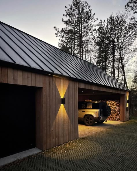 Modern Garage Design Architecture, Garage Extension, Contemporary Garage, Car Ports, Garage Loft, Car Port, Farmhouse Architecture, Carport Designs, Modern Garage