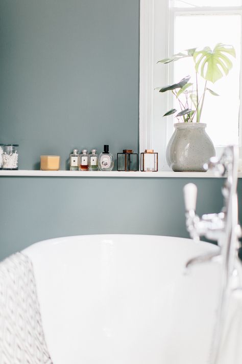 Bathroom Painted In F&b Oval Room Blue - Ensuite Of A Master Bedroom In A Light, Bright Victorian Villa Oval Room Blue Bathroom, Blue Ensuite, Blue Bathroom Paint, Dix Blue, Victorian Villa, Custom Bathroom Cabinets, Oval Room Blue, Guest Bathroom Remodel, Stunning Homes