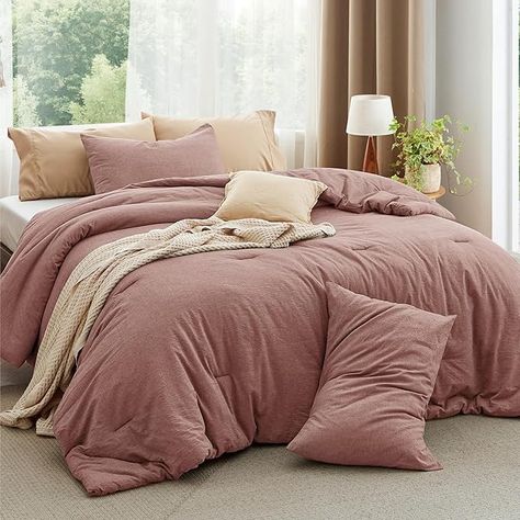 Amazon.com: Bedsure Comforter Set Queen Size Pink Clay - Cotton Fabric with Microfiber Inner Fill, Queen Comforter Set for All Seasons, 3 Pieces, 1 Comforter (90"x90") and 2 Pillow Cases (20"x26") : Home & Kitchen Burnt Orange And Pink Bedroom, Fluffy Comforter, Bed Comforter Sets, King Comforter Sets, Queen Comforter Sets, Pink Clay, Queen Comforter, Pink Bedroom, King Comforter