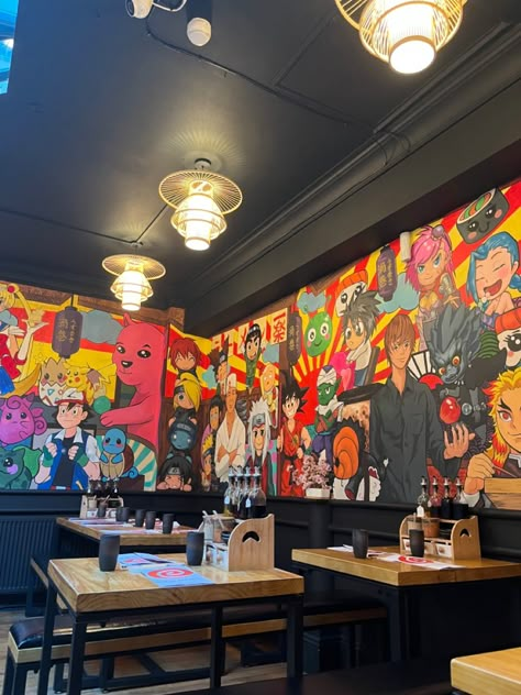 Anime Theme Restaurant, Anime Cafe Japan, Manga Cafe Japan, One Piece Restaurant, Anime Themed Cafe, Anime Cafeteria, Anime Restaurant, Manga Cafe, Sushi Bar Design