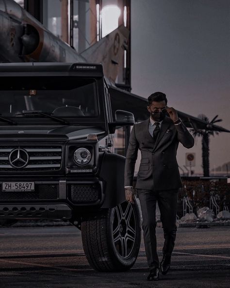 Men Luxury Lifestyle, Luxury Lifestyle Rich Life, Mens Luxury Lifestyle, Man Aesthetic, Car Poses, Gentleman Aesthetic, Wealthy Lifestyle, Insta Photos, Rich Lifestyle