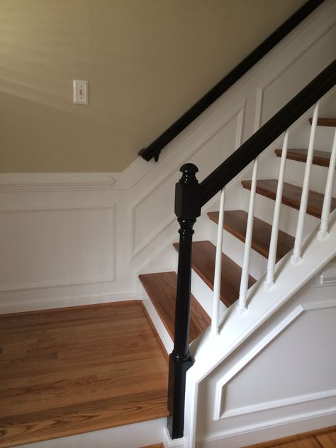 Wainscot Stairs, Wainscoting Ideas Entryway, Wall Trim Ideas, Wainscoting Entryway, Bedroom Wainscoting, Wainscoting Staircase, Wainscoting Living Room, Wainscoting Nursery, Wainscoting Hallway