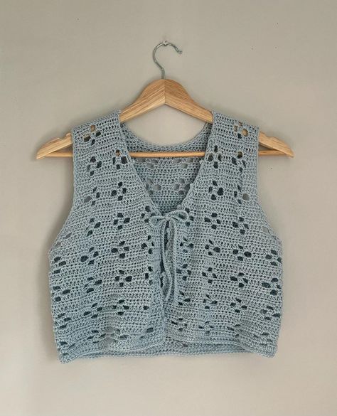 a lil blue vest for @maddie.prescott had the best time at the billy joel + stevie nicks concert and of course had to make some original… | Instagram Crochet Patterns Vest Free, Diy Crochet Clothes, Crochet Jeans, Crochet Vest Outfit, Stevie Nicks Concert, Knit Waistcoat, Matching Crochet, Vest Pattern Free, Crochet Sweater Vest