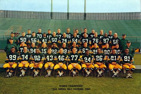 1965 World Champion Team Picture, from Lori Krenos Green Bay Packers Players, Green Bay Packers Vintage, Nfl Championships, Green Bay Packers Fans, Green Bay Packers Football, Lambeau Field, Packers Football, Packers Fan, Go Pack Go