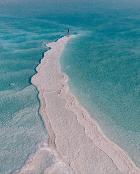 A blogpost with the most impressive and photogenic salt formations that can be found in Dead Sea in Israel. With the map with the exact locations! Salt Formations, Nice Photography, Matka Natura, Sea Travel, Dead Sea Salt, Epic Journey, Travel Places, Dead Sea, Travel Inspo