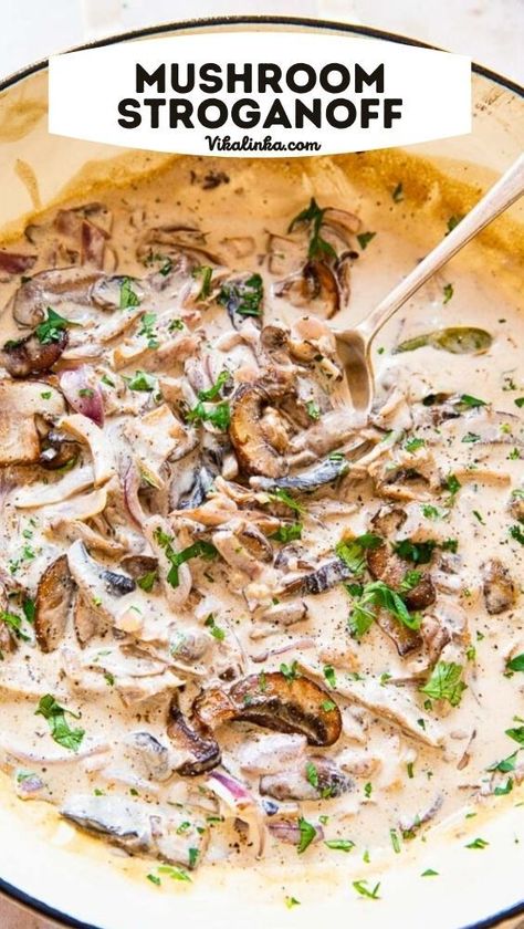 Mushroom Spinach Stroganoff, Veg Stroganoff Recipe, Mushroom Dishes Vegetarian, Recipes With Mushrooms Vegetarian, Mushroom Stroganoff Recipe Vegetarian, Stroganoff Recipe Vegetarian, Meatless Stroganoff Recipe, Recipes With Button Mushrooms, Mushroom Stroganoff Crockpot