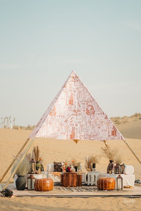 This New York-based couple's wedding started with an Egyptian-themed mehendi in the dunes of Jaisalmer | Vogue India Egyptian Wedding, Groom Looks, Father Daughter Dance, Jaisalmer, Vogue India, Flapper Style, Grand Staircase, The Dunes, Red Accents