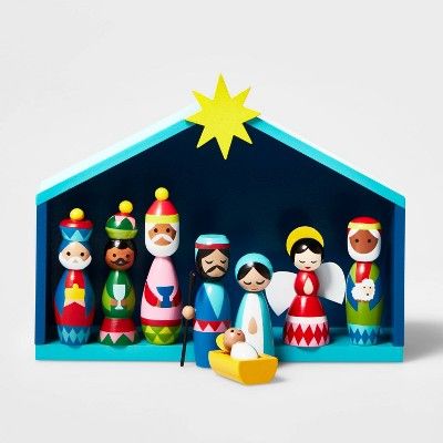 Wooden Nativity Sets, Nativity Scene Sets, Wood Nativity, Fabric Christmas Trees, Christmas Tabletop, Christmas Snow Globes, Christmas Nativity Scene, Christmas Bird, Three Wise Men