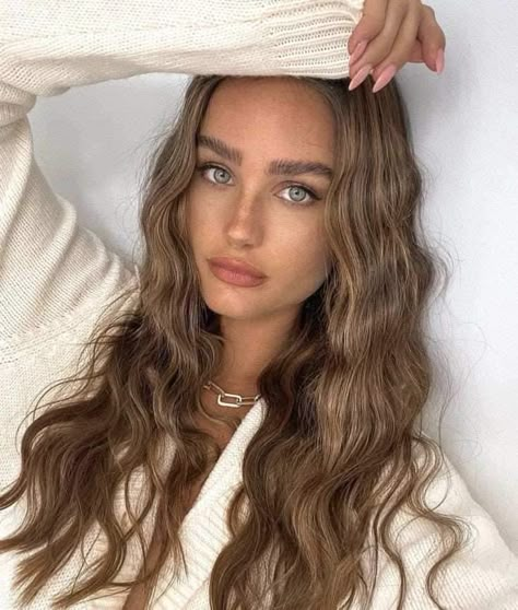 Butterscotch Hair, Mermaid Hairstyle, Golden Brunette, Bronze Hair, Brown Hair Inspo, Beach Wave Hair, Brunette Hair With Highlights, Exfoliating Toner, Hair Upstyles