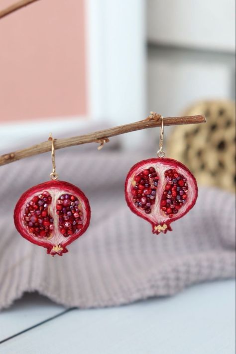 Beaded Embroidery Earrings, Diy Embroidery Earrings, Fruits Jewelry, Embroidery Earring, Pomegranate Embroidery, Jewellery Embroidery, Earrings Embroidery, Seed Bead Embroidery, Design Seed