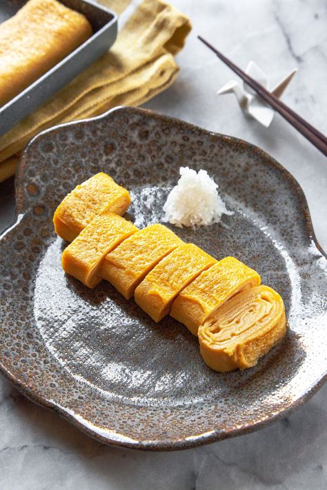 Japanese Tamagoyaki Recipe, Tamagoyaki Aesthetic, Tamagoyaki Recipe Easy, Ramen Photoshoot, Japanese Eggs, Tamagoyaki Recipe, Rolled Omelette, Food Tattoo, Japanese Egg