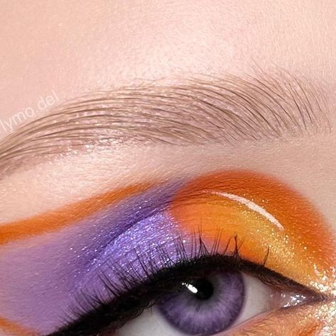 sonya ☆ on Instagram: "🧡💜🧡

ib: facechart by Orb.Ut (xiaohongshu)

@ucanbemakeup pretty all set 2 palette
@colourpopcosmetics fade into hue palette
@glisten_cosmetics wet liners
@flowerknows_global black eyeliner" Fade Into Hue Palette, Fade Into Hue, Glisten Cosmetics, August 25, Black Eyeliner, Eyeliner, Makeup Looks, Makeup, On Instagram