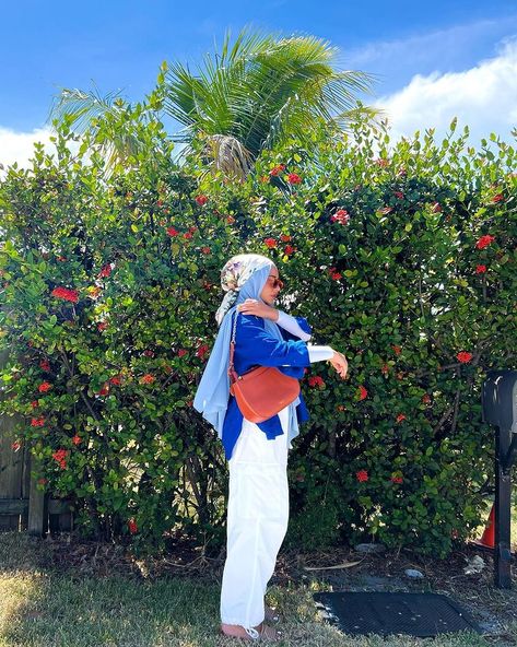 Batul Bazzi Outfits, Batul Bazzi, Hijab Fall Outfits, Summer Hijab Outfits, Modest Ootd, Blue Hijab, New Hijab, Hijab Wedding Dress, Pashmina Hijab Tutorial