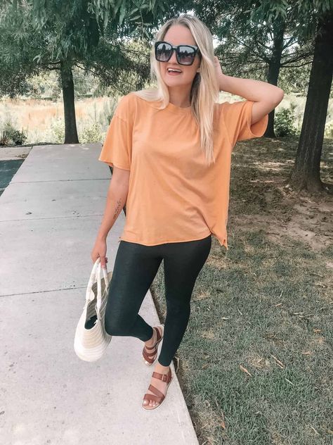 12 Simple Summer Outfits with Leggings » Lady Decluttered Crop Leggings Outfit, Black Leggings Outfit Spring, Leggings Outfit Summer Casual, Black Leggings Outfit Summer, Summer Outfits With Leggings, Leggings Outfits Summer, Fashion For Women Over 60 Outfits, Capri Leggings Outfit, Over 60 Outfits