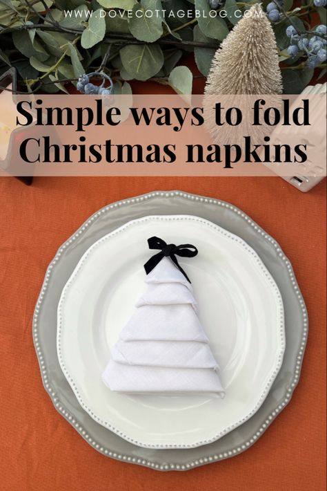 Christmas napkins How To Napkin Folding Ideas, Napkin Tree Fold, Christmas Kids Table Ideas, Christmas Napkins Diy, Ways To Fold Napkins With Rings, Christmas Folded Napkins, Bow Napkins Folding, How To Fold Napkins For Christmas, Different Ways To Fold Napkins