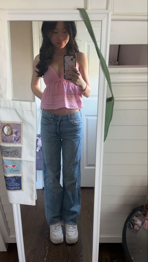 Pink Casual Outfit Aesthetic, Cute Top Jeans Outfit, Outfit With Pink Tank Top, Jeans With Cute Tops, Outfits With Pink Tank Tops, Scoop Neck Outfit, Girly Fits Aesthetic, Pink Top Jeans Outfit, Cute Tops Outfits