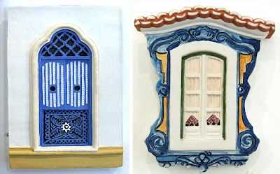 Goan Window! Goa Windows, Goan Windows, Goa Inspiration, Goa Homes, Tile Art Projects, 2024 Manifestations, Azulejos Tiles, Portuguese Architecture, Dramatic Walls