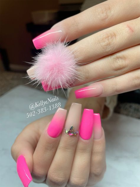 #pompom #nails #nailart #nailsofinstagram #naildesign Nail Pom Pom, Nail With Pompom, Acrylic Nails With Pom Pom, Nails With Fuzzy Ball, Pom Pom Nail Design, Pompom Nails, Pom Pom Nails, Hot Pink Nails, Glam Nails