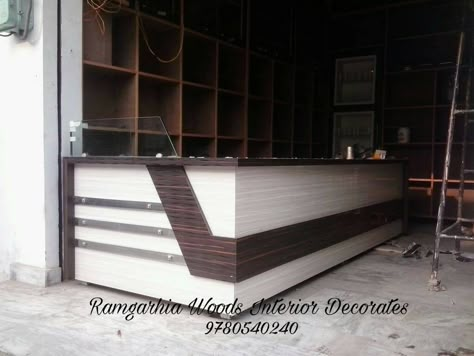 Mobile Shop Counter Design Modern, Kirana Shop Counter Design, Conter Designs Modern, Kirana Store Design Counter, Cash Counter Table Design Shop, Shop Counter Design Modern, Store Counter Ideas, Showroom Counter Design, Counter Table Design Shop