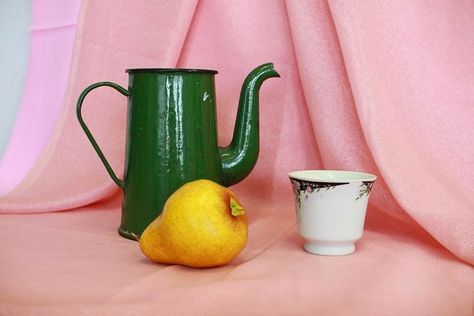 УЧИЛИЩЕ ИСКУССТВ Teapot Still Life, Pink Still Life, Still Life Reference, Still Life Pictures, Life Drawing Reference, Reference Photos For Artists, Still Life Images, Object Photography, Still Life Fruit