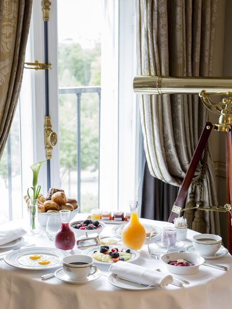 Paris Breakfast, Hotel Breakfast, Breakfast Tray, Coffee Corner, Coffee Breakfast, Breakfast In Bed, Tea Room, The Table, Restaurant Bar