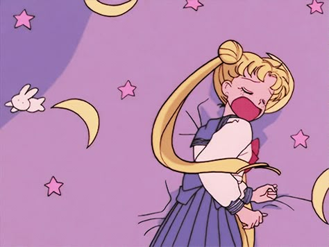 Moon Gif Aesthetic, Usagi Tsukino Gif, Sailor Moon Crying, Tired Gif, Moon Gif, Sailor Moon Gif, Moon Sailor, Arte Sailor Moon, Minako Aino