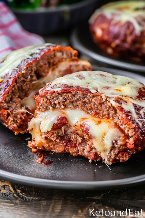 Carnivore Calzone- Perfect Carnivore Diet Recipe Carnivore Spaghetti Sauce, Carnivor Chilli, Carnivore Chilli, Carnivore Chili Crockpot, Carnivore Diet Hamburger Recipes, Carnivore Diet Recipes Easy Dinner, Carnivore Diet Casserole Recipes, Carnivore Diet Recipes Steak, Healthy Carnivore Meals